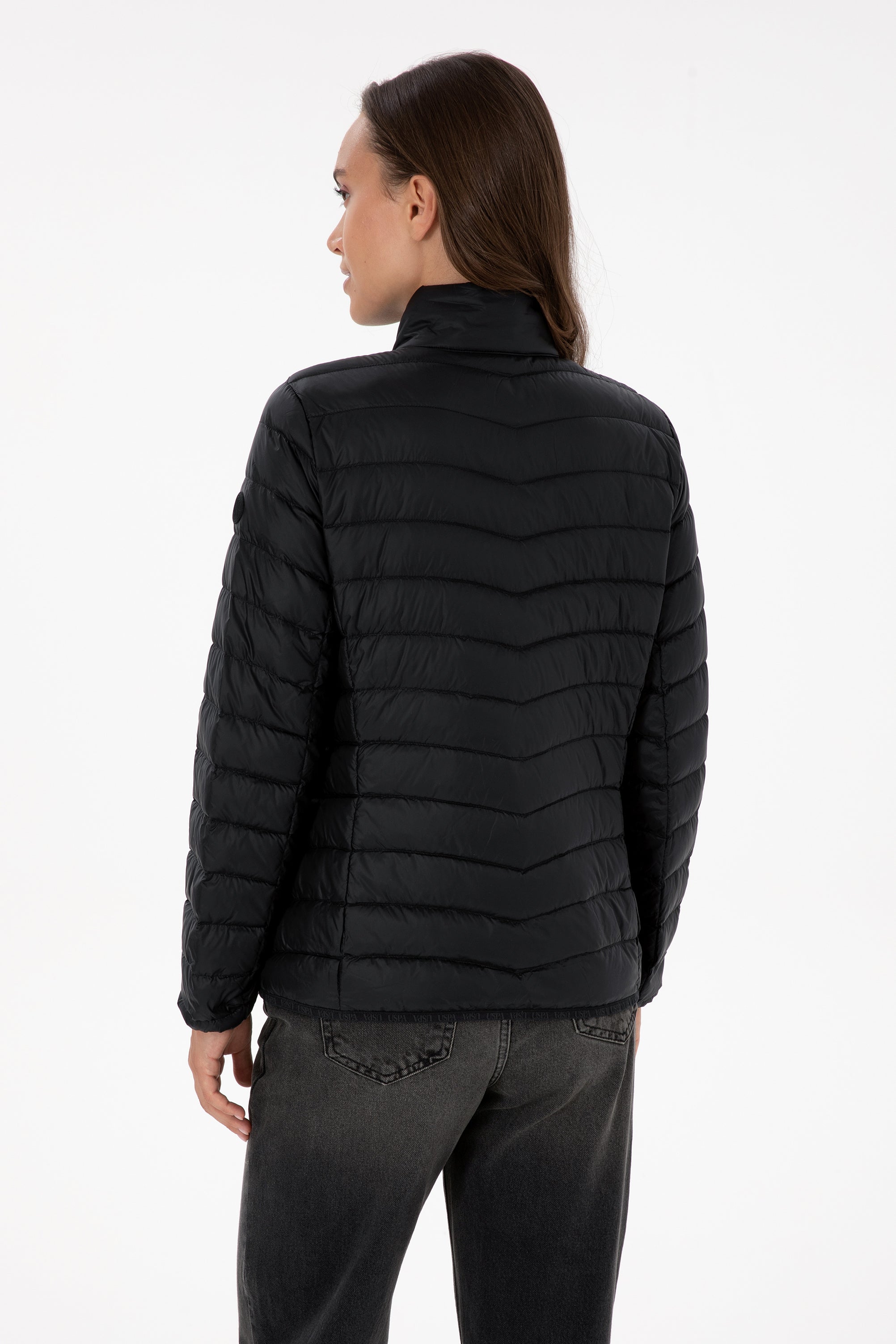 Xhup i lehtë me prerje klasike