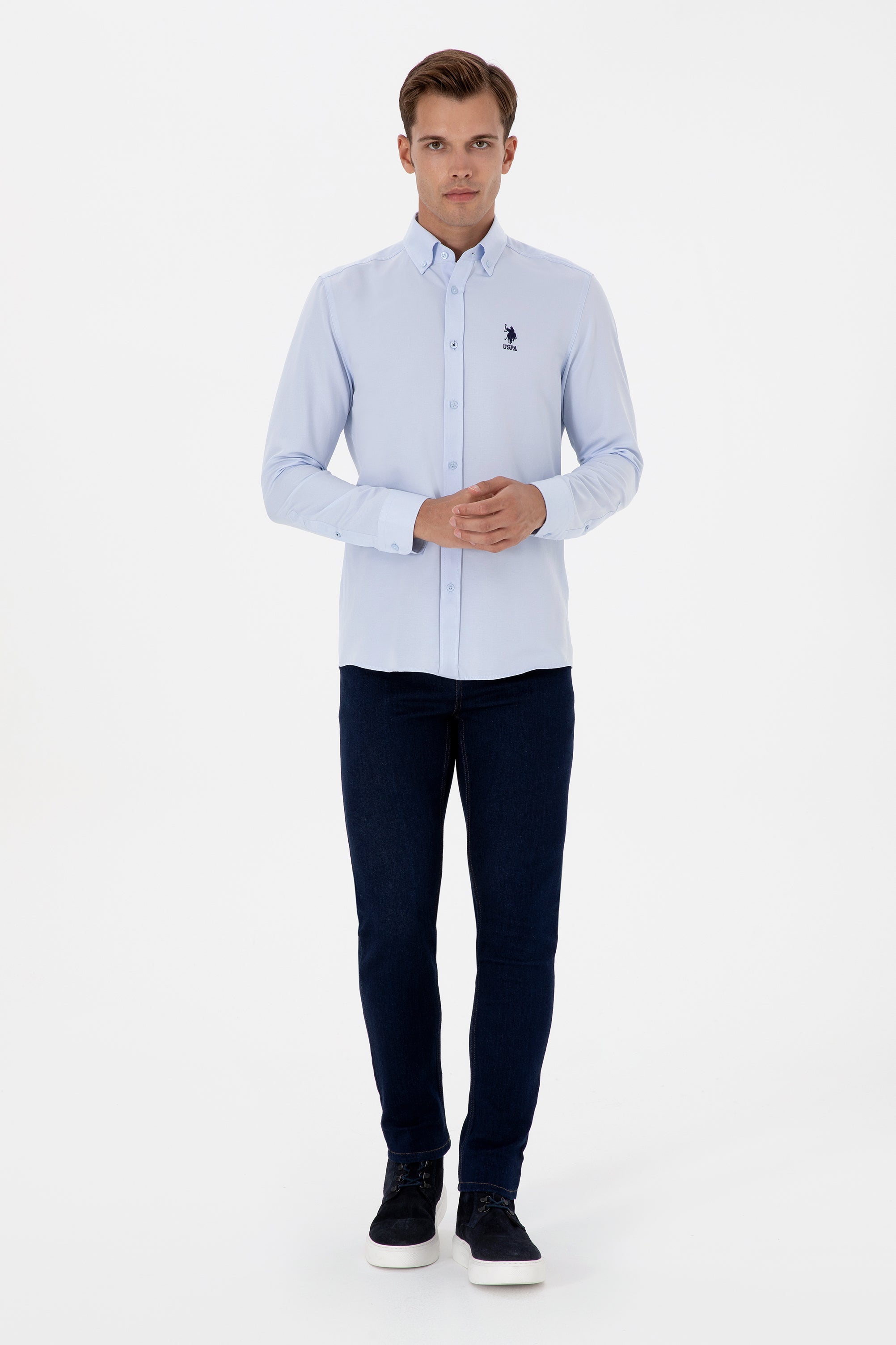 Këmishë klasike bazike