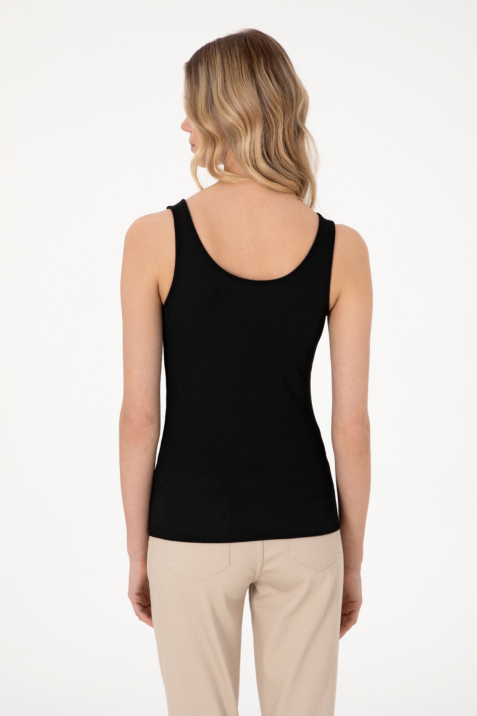 T-shirt pa mëngë me logo metalike