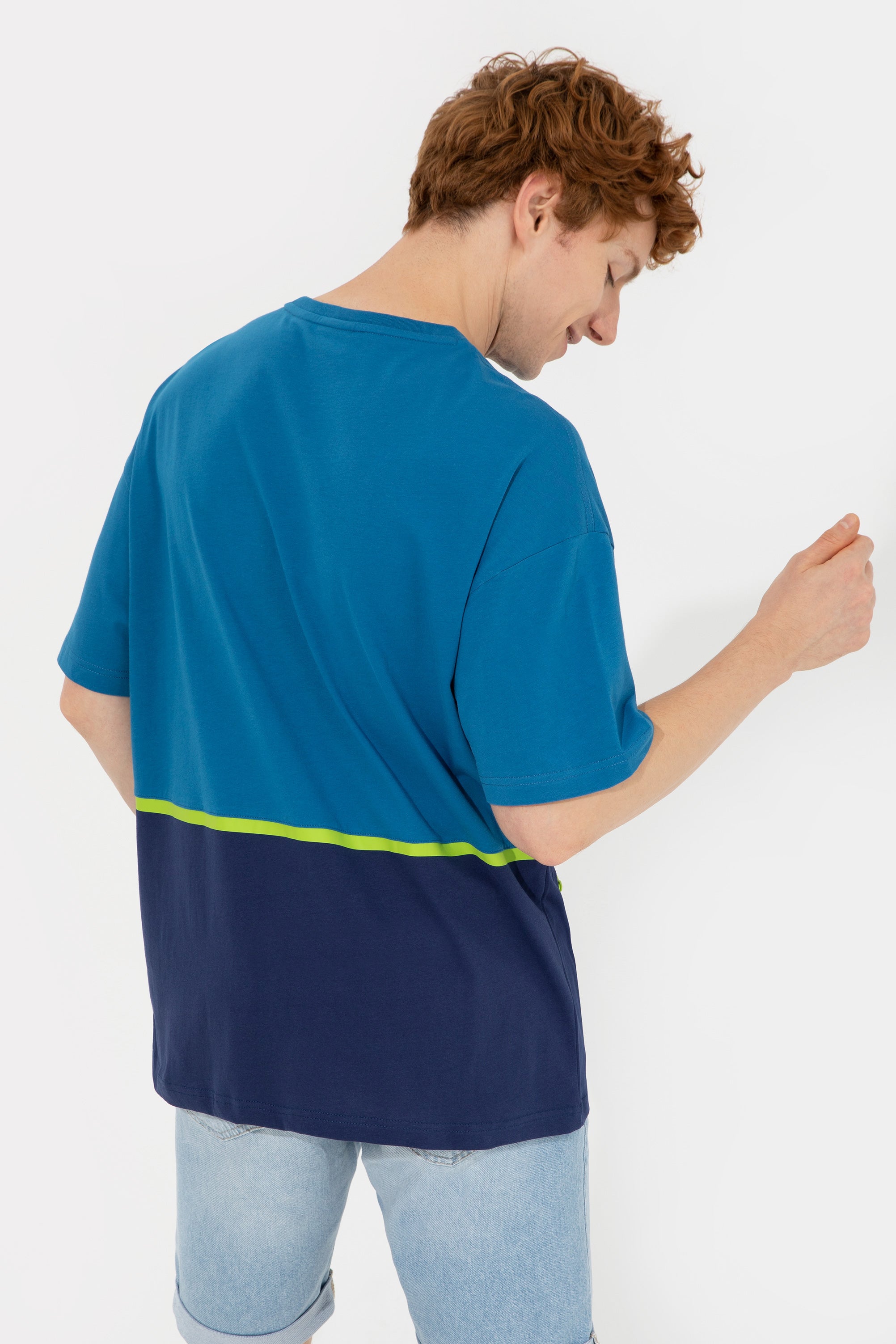T-shirt me zinxhir