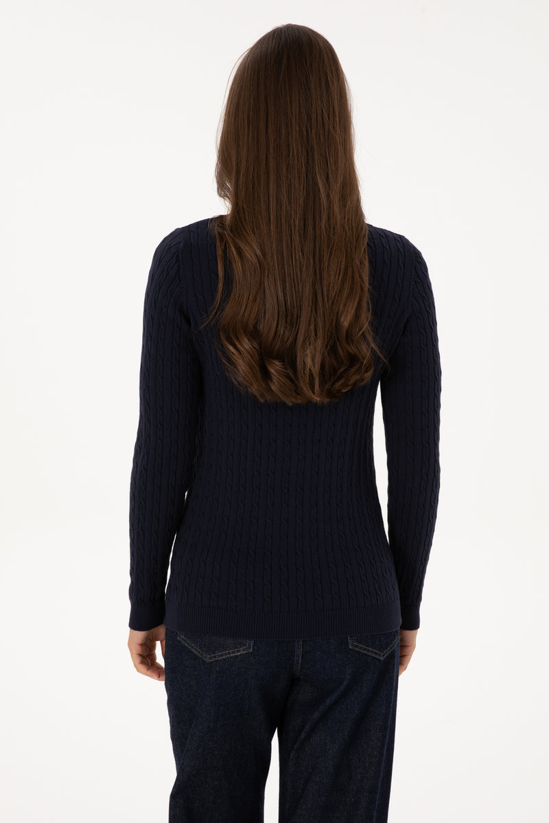 Triko klasike me logo të qëndisur