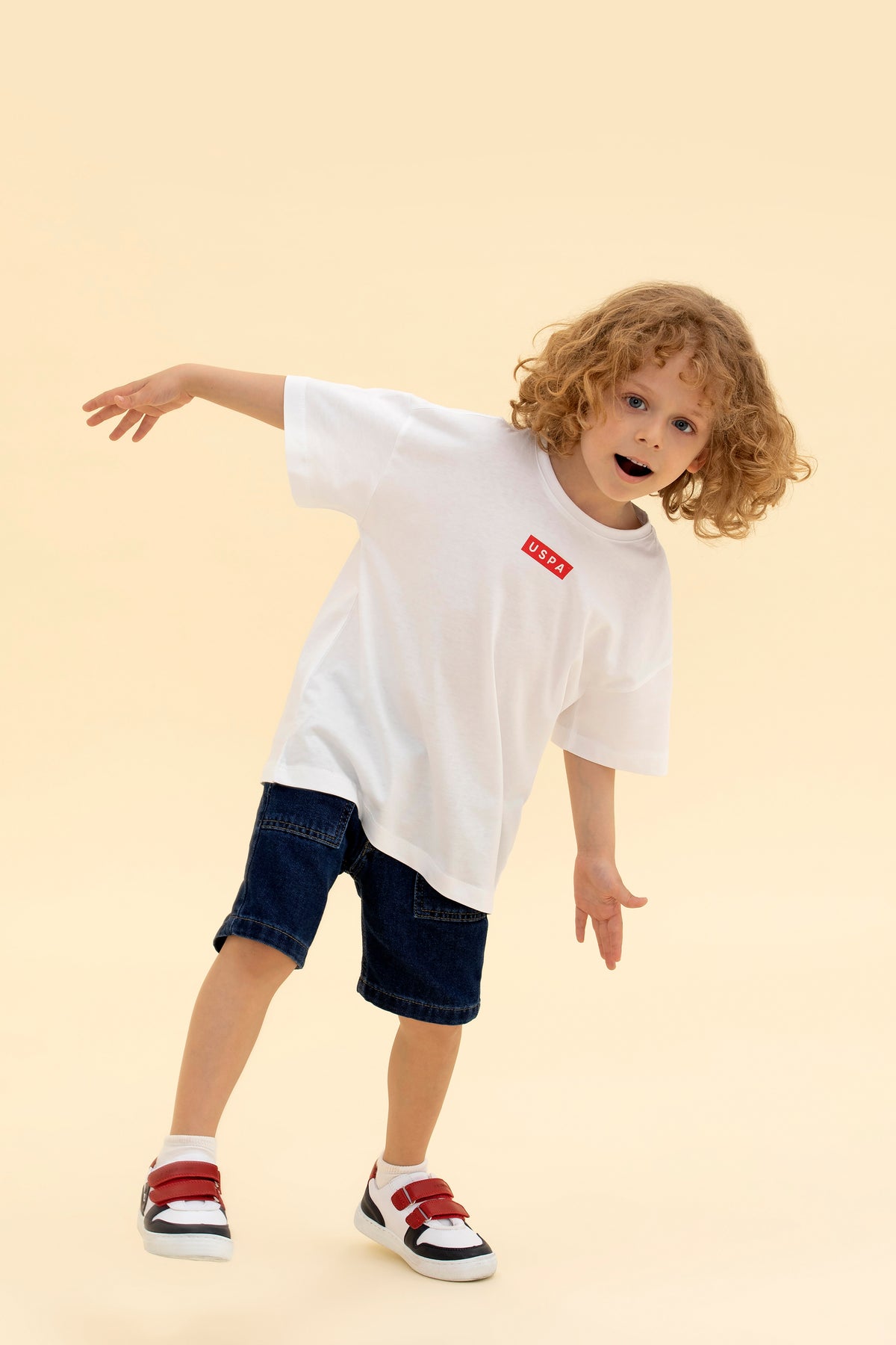T-shirt USPA Sport me print minimalist për djem