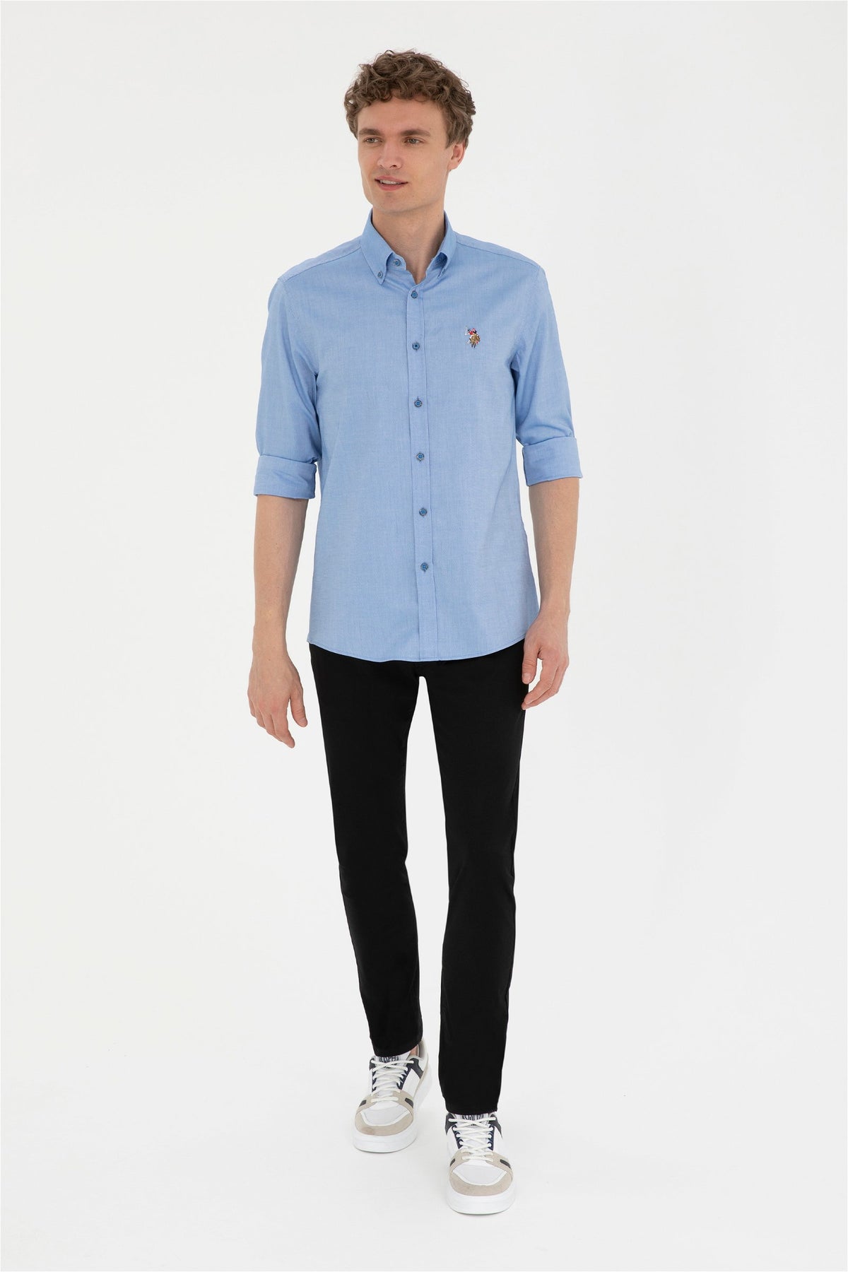 Pantallona chino me prerje të ngushtë