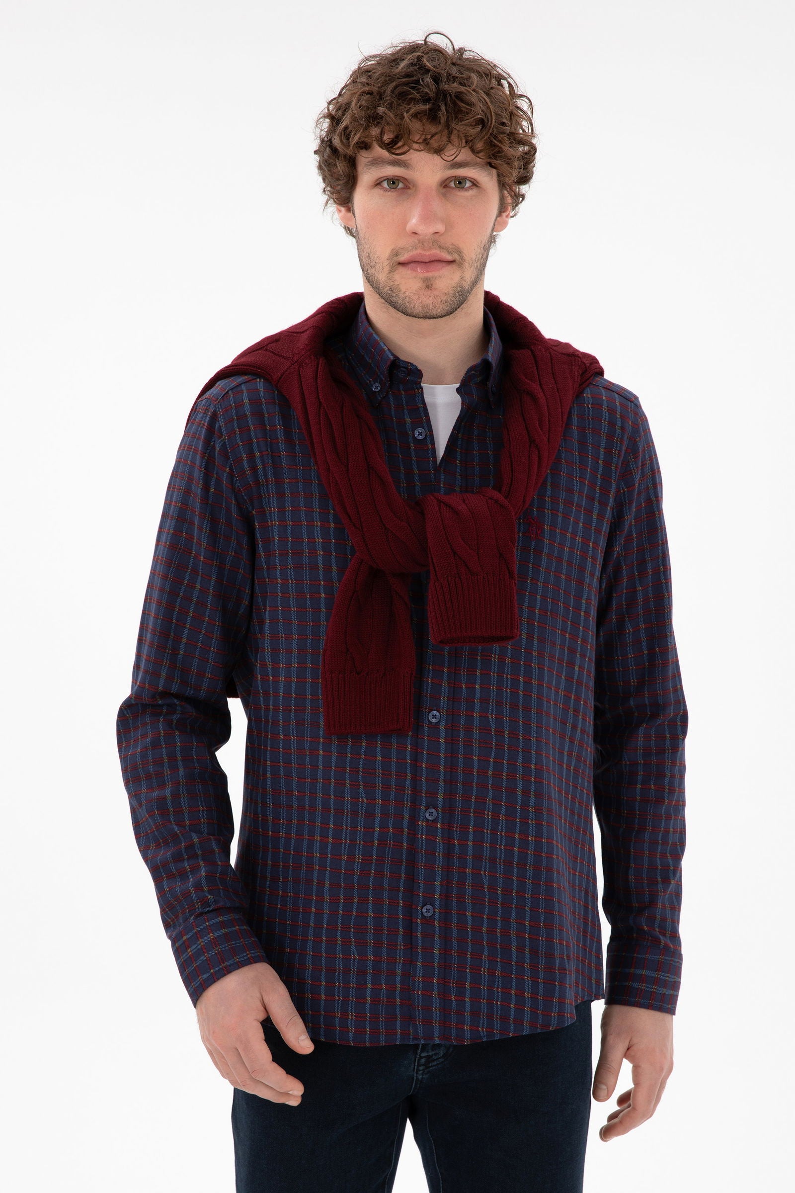 Këmishe klasike me motive katrore