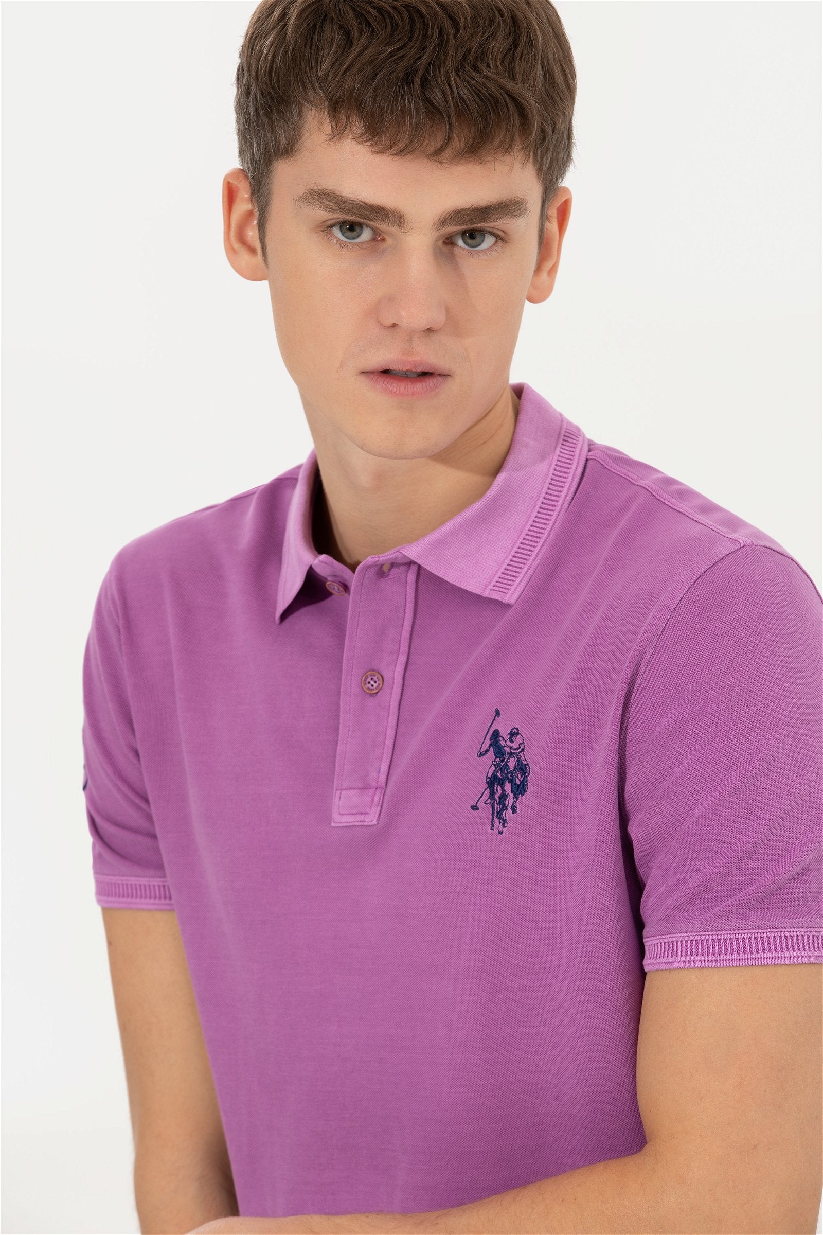 Bluzë polo klasike me logo njëngjyrëshe të qëndisur