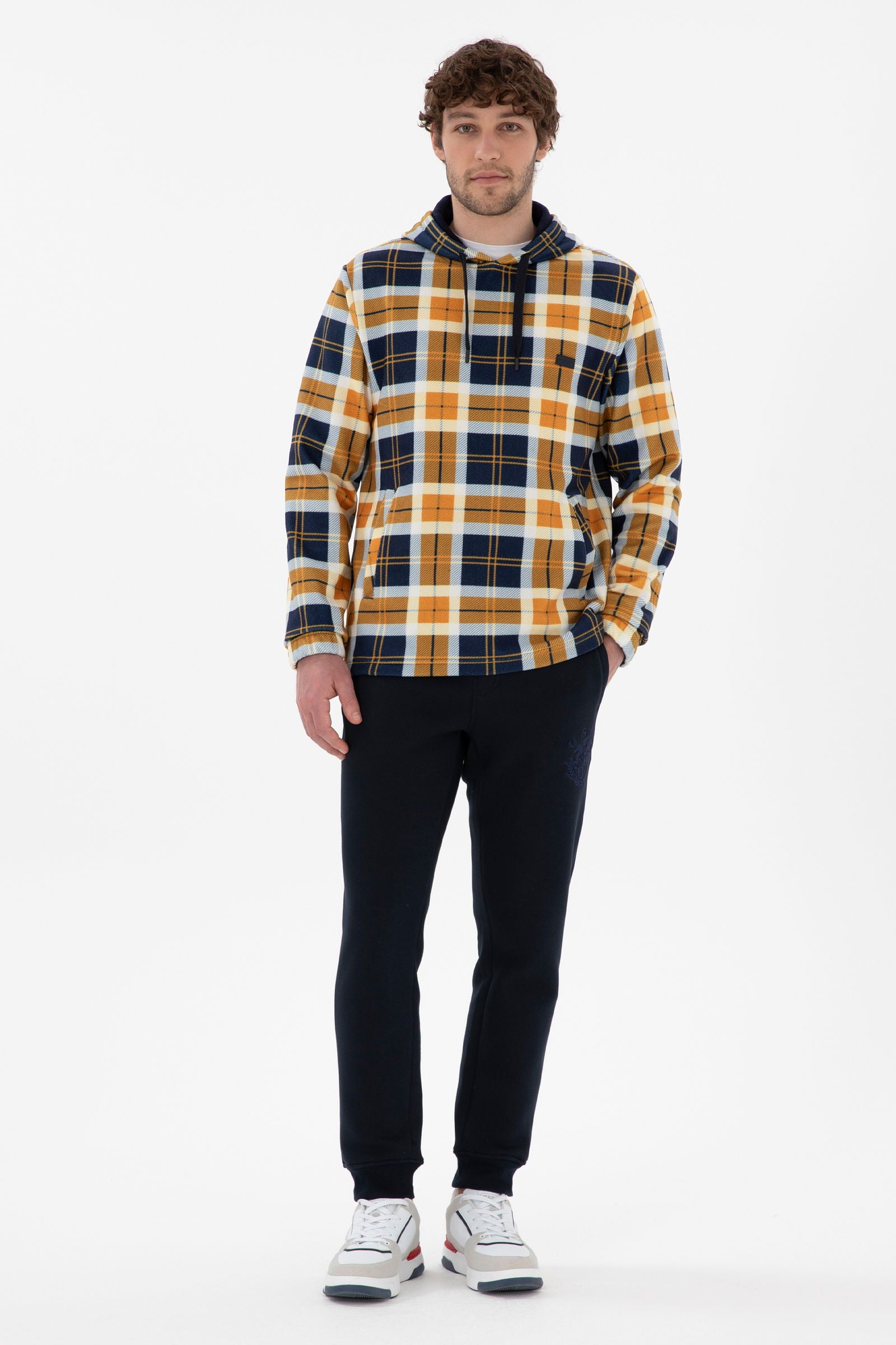 Tuta bazike sportive me logo të qëndisur