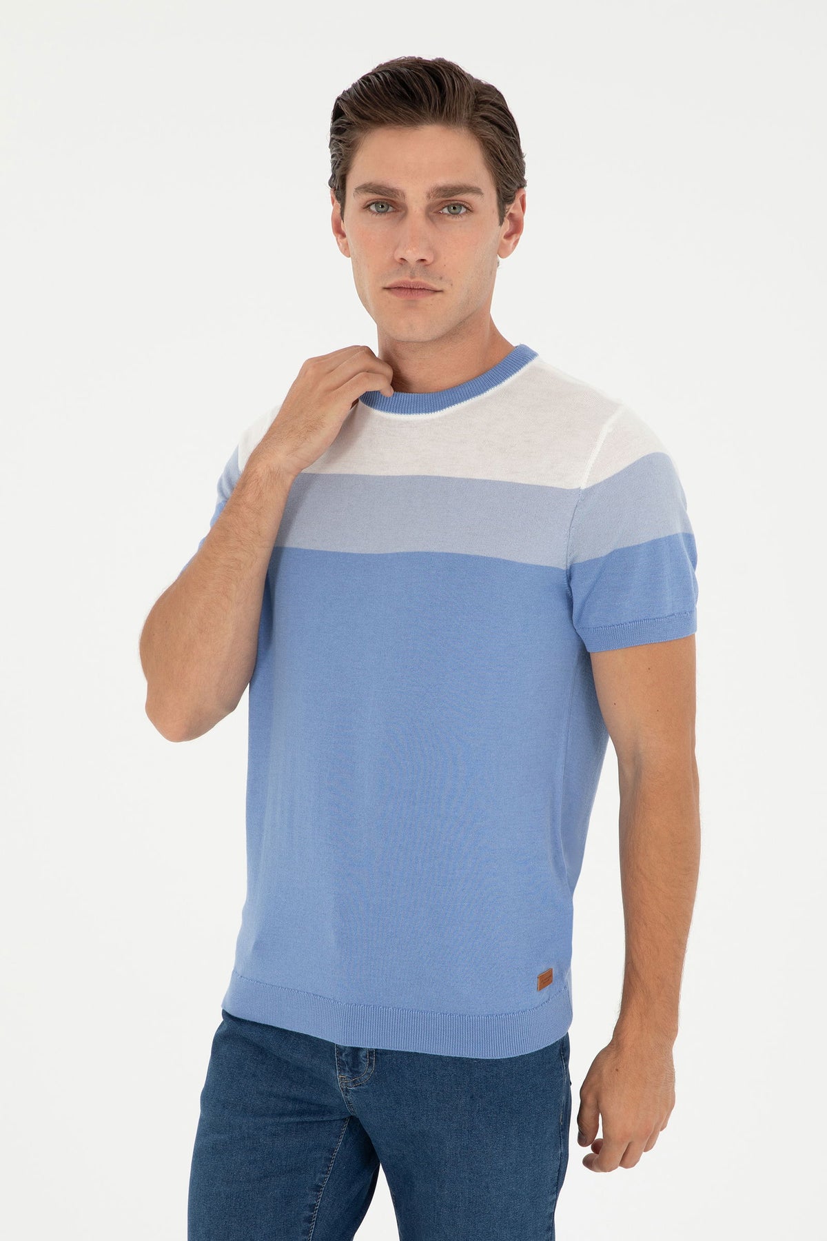 Short-sleeved sweater