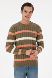 Pulovër me thurje të trashë dhe shirita