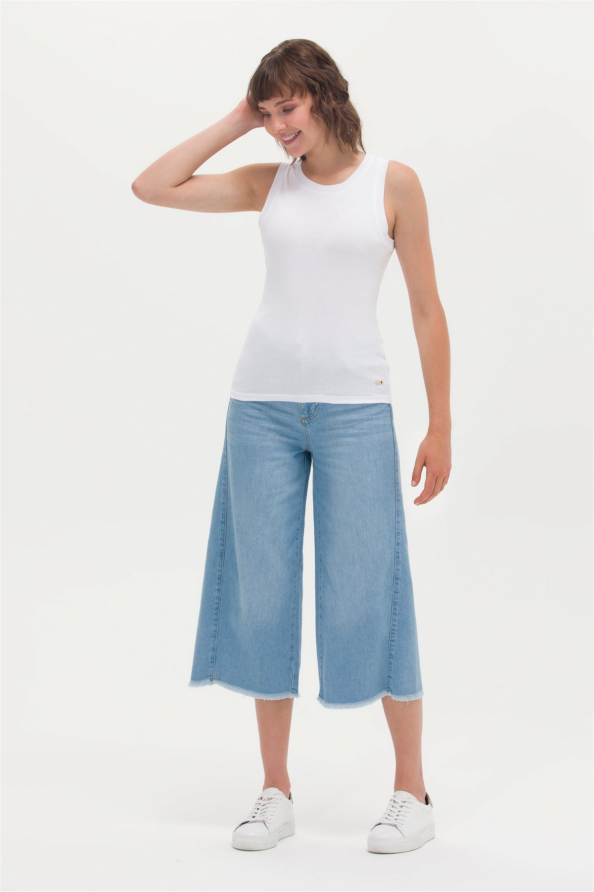 Wide-leg jeans