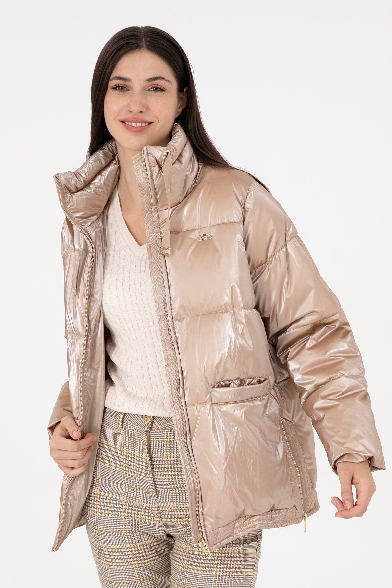 Xhup me shkëlqim metalik