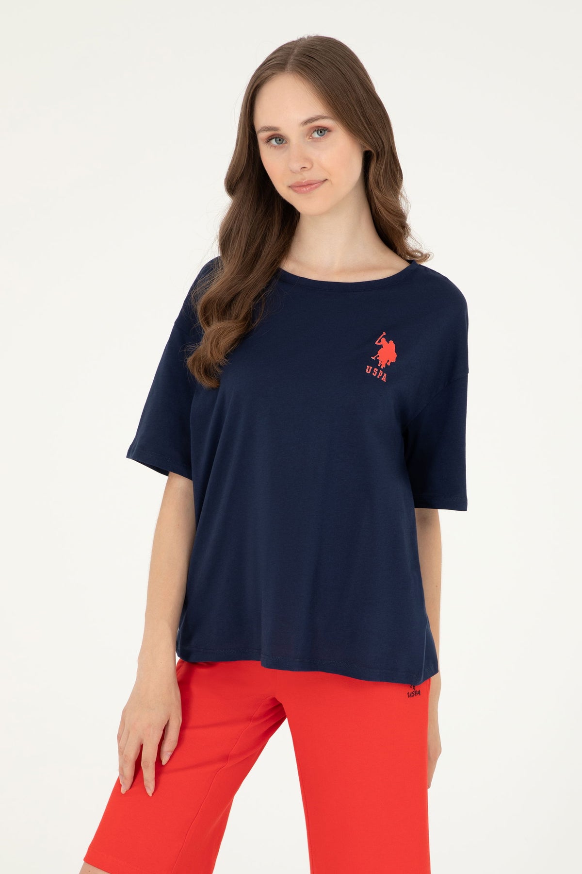 Loose T-shirt with open collar