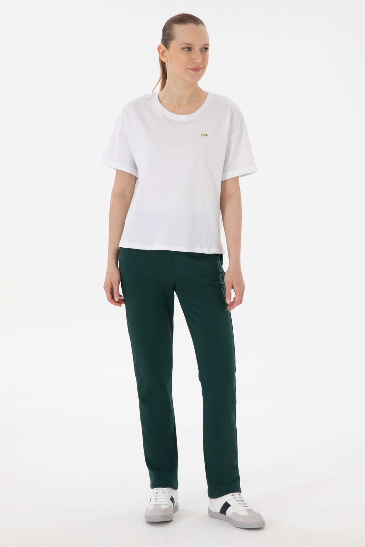 Tuta sportive me logo me shkëlqim