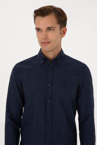 Këmishë klasike bazike