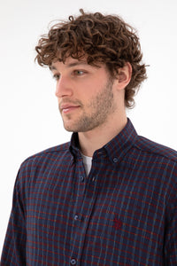 Këmishe klasike me motive katrore