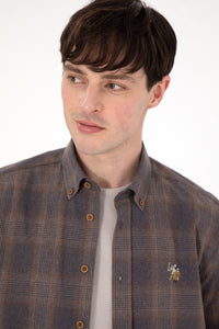 Këmishe me motive katrore