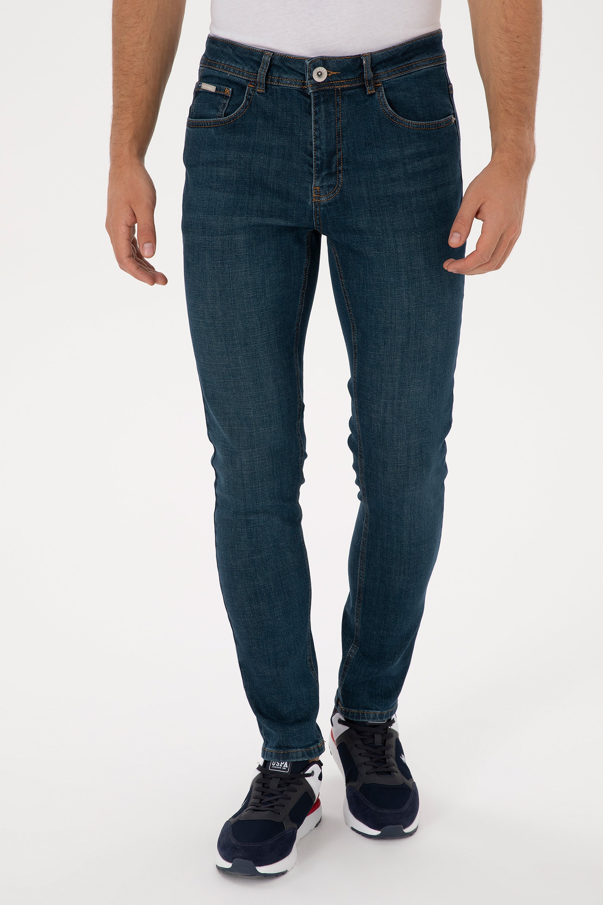Xhinse slim fit dhe logo minimaliste metalike