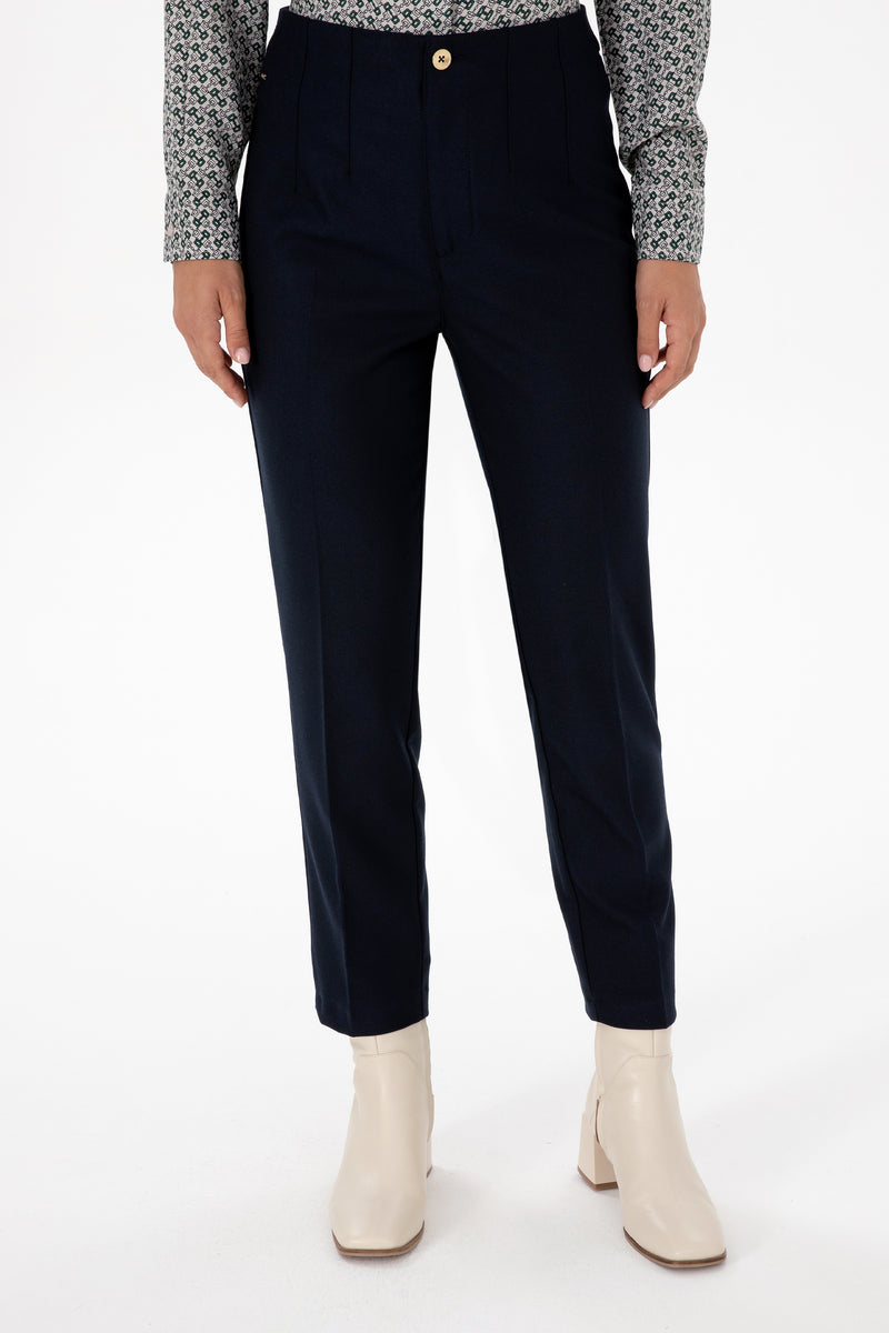 Pantallona klasike me prerje të shkurtër