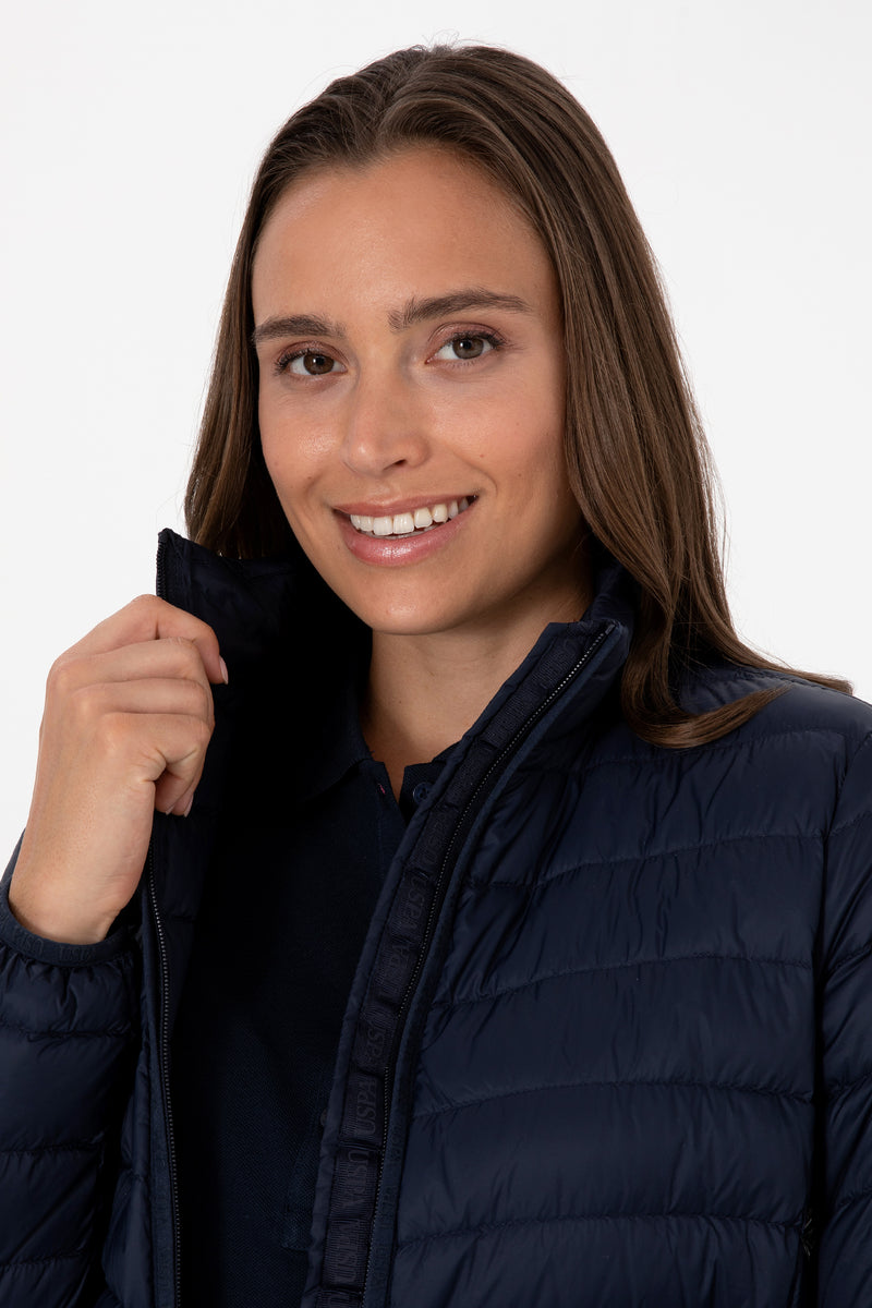 Xhup i lehtë me prerje klasike