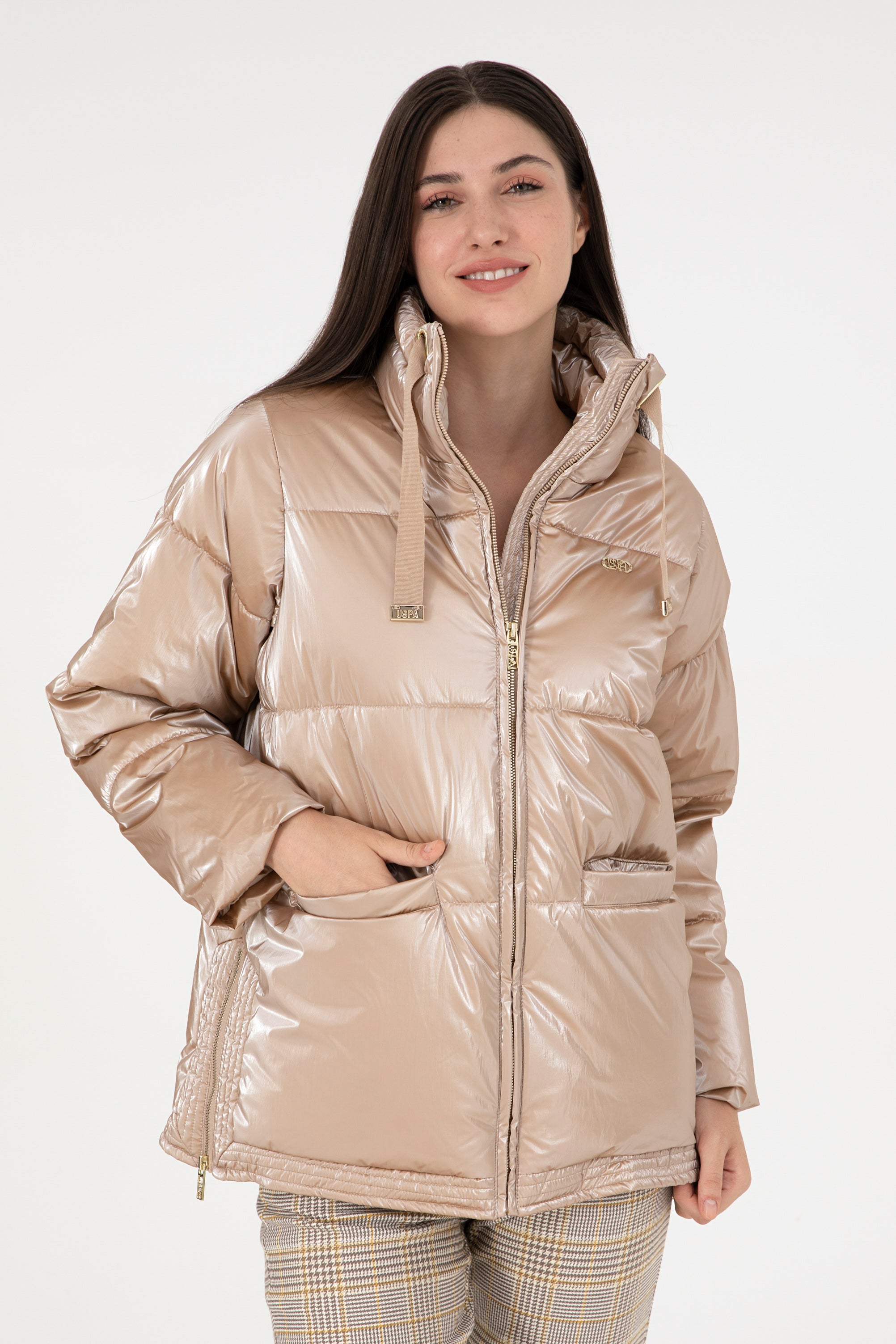 Xhup me shkëlqim metalik