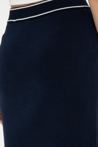 Fund i thurur me shirit në bel