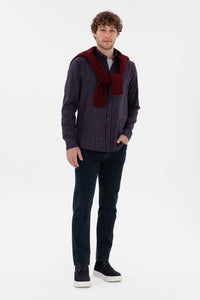 Këmishe klasike me motive katrore