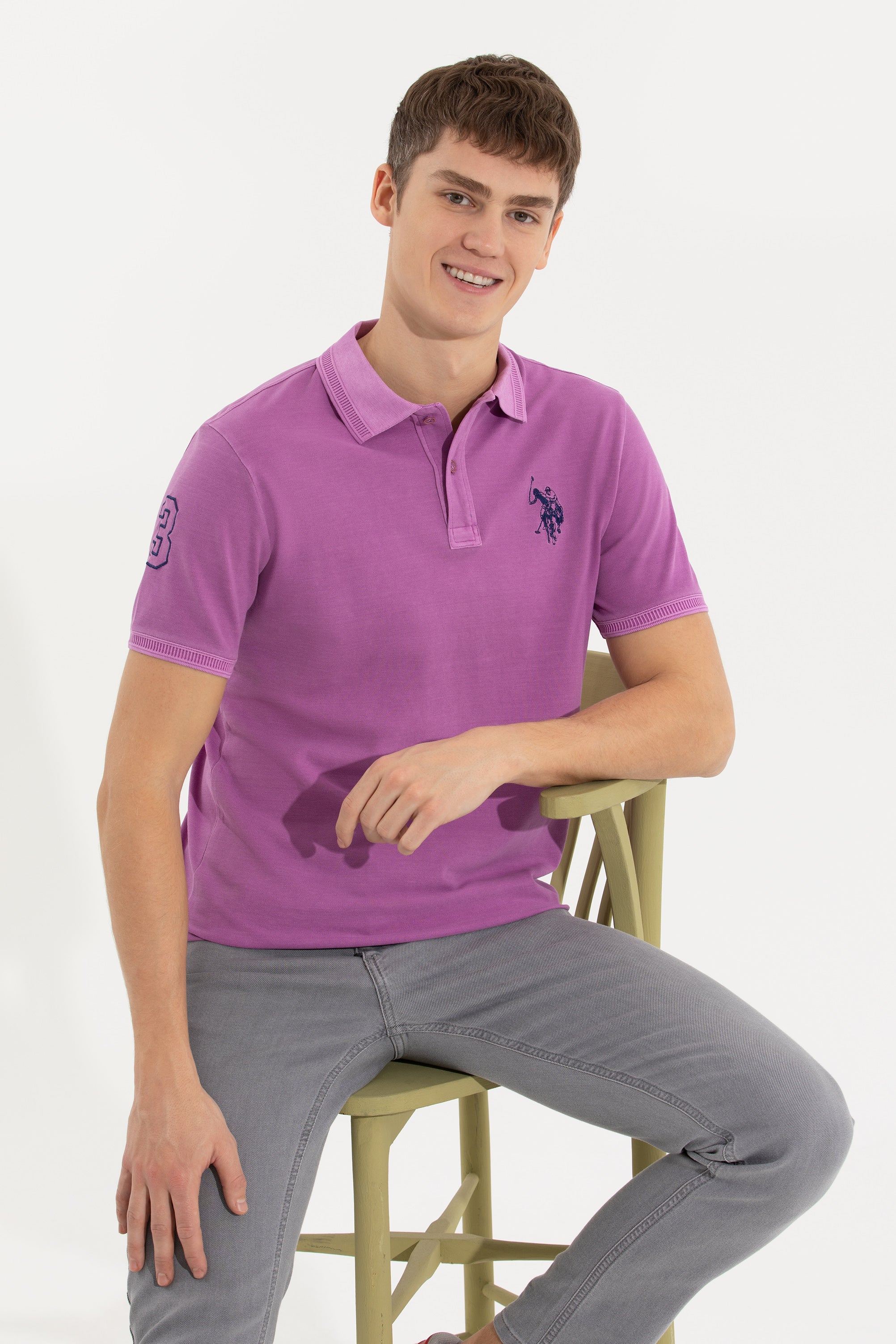Bluzë polo klasike me logo njëngjyrëshe të qëndisur