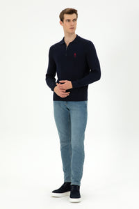 Pulovër klasike me jakë polo dhe zinxhir