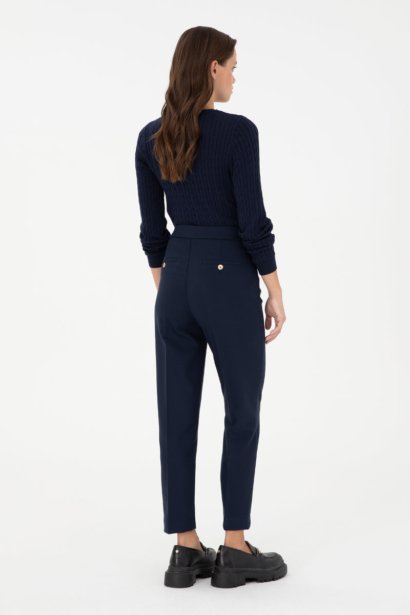 Pantallona klasike me prerje të drejtë