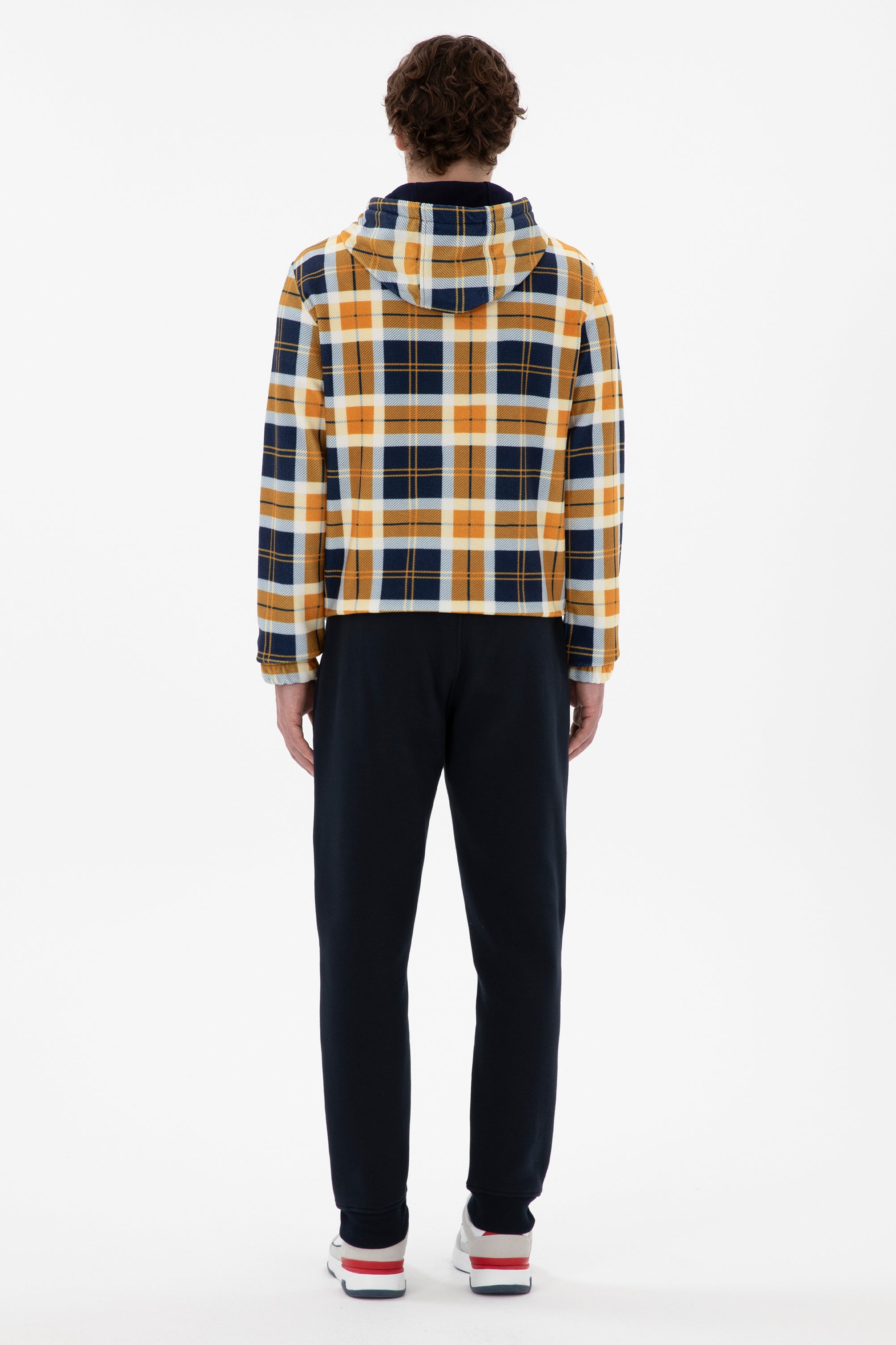 Tuta bazike sportive me logo të qëndisur