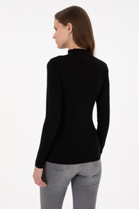 Triko gjysmëgolf me vija elegante