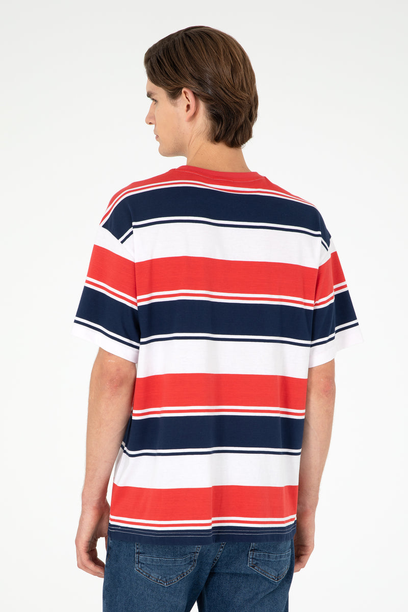 T-shirt me vija të gjera