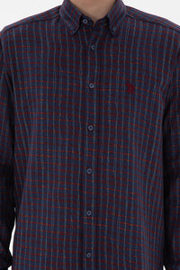 Këmishe klasike me motive katrore