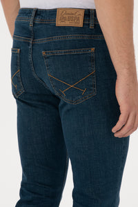 Xhinse slim fit dhe logo minimaliste metalike