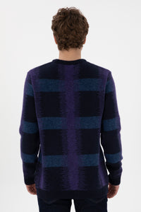 Triko me dizajn katror grafik