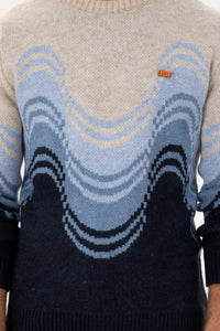 Triko me dizajn dallgësh