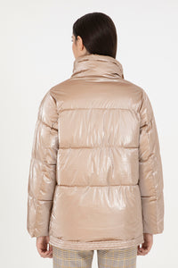 Xhup me shkëlqim metalik