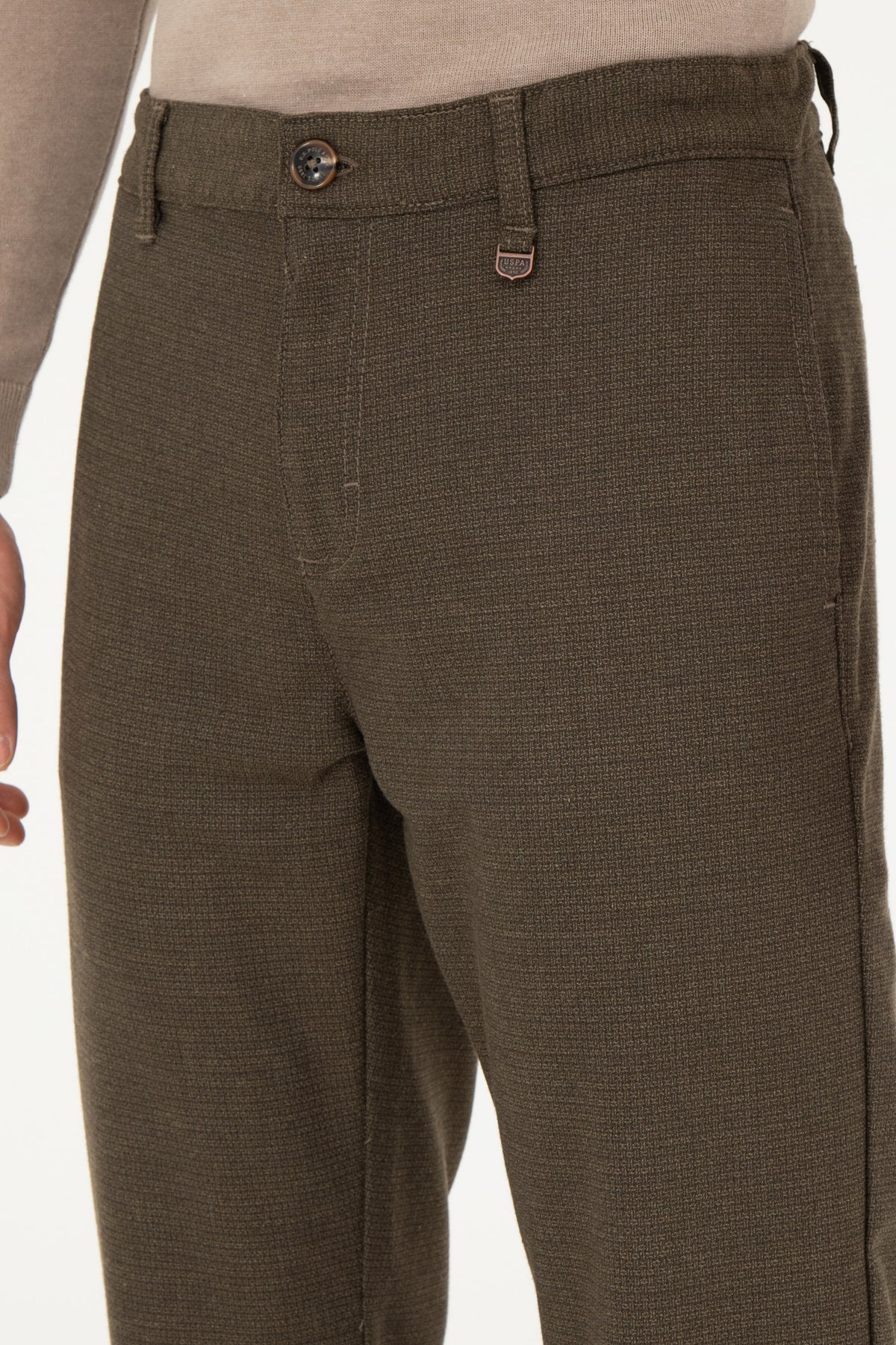 Pantallona me prerje të drejtë