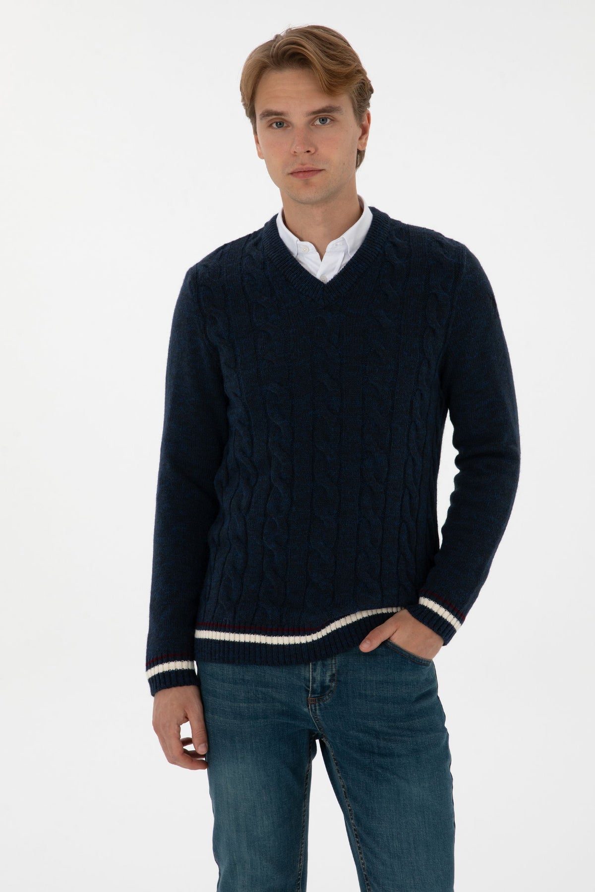 Pulovër me thurje gërshete