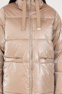 Xhup me shkëlqim metalik