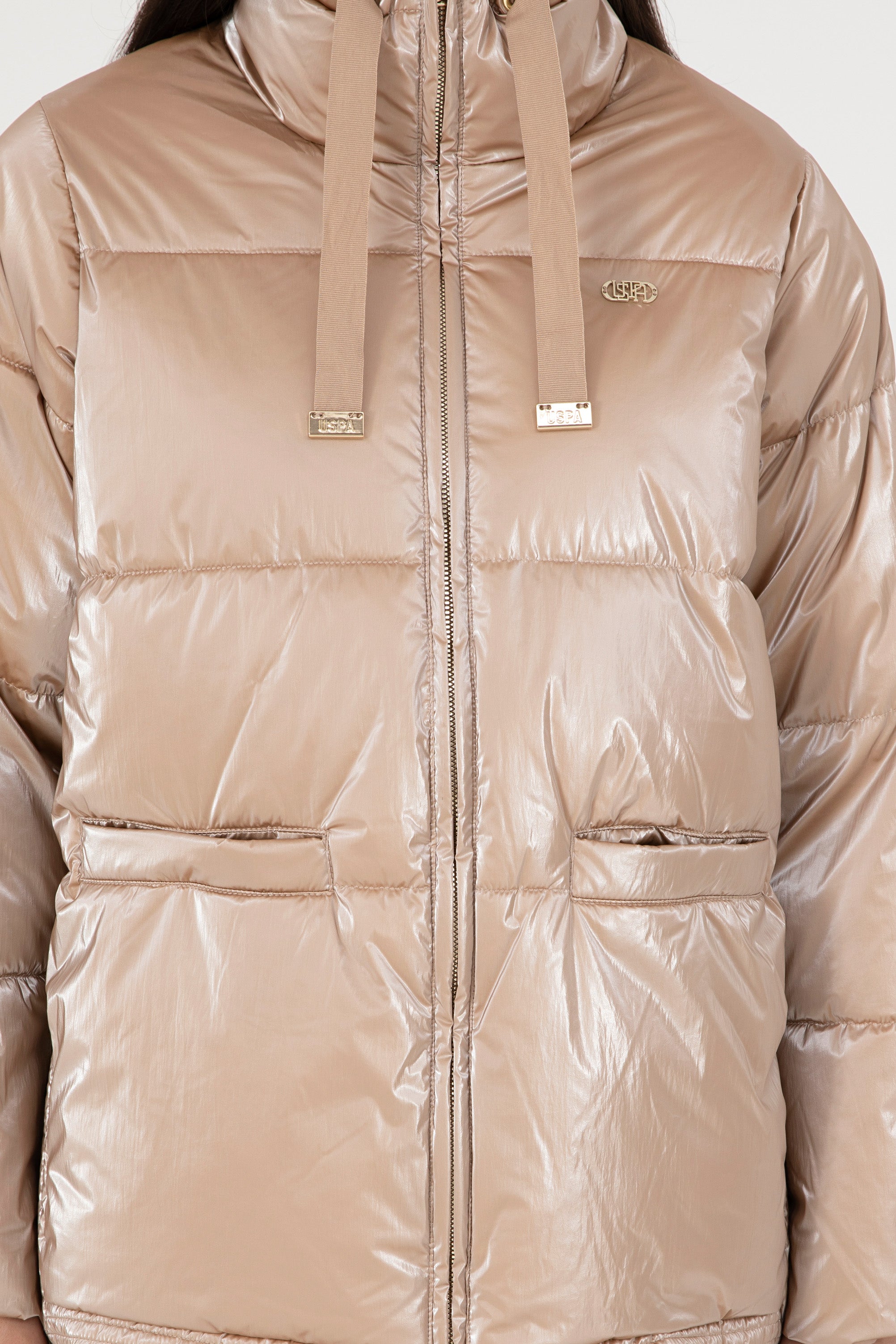 Xhup me shkëlqim metalik