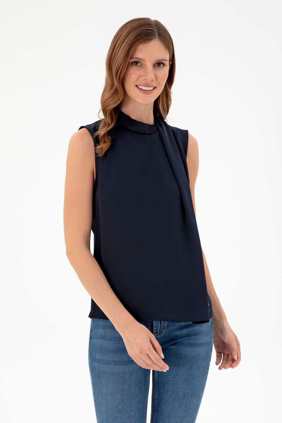 Këmishë elegante pa mëngë