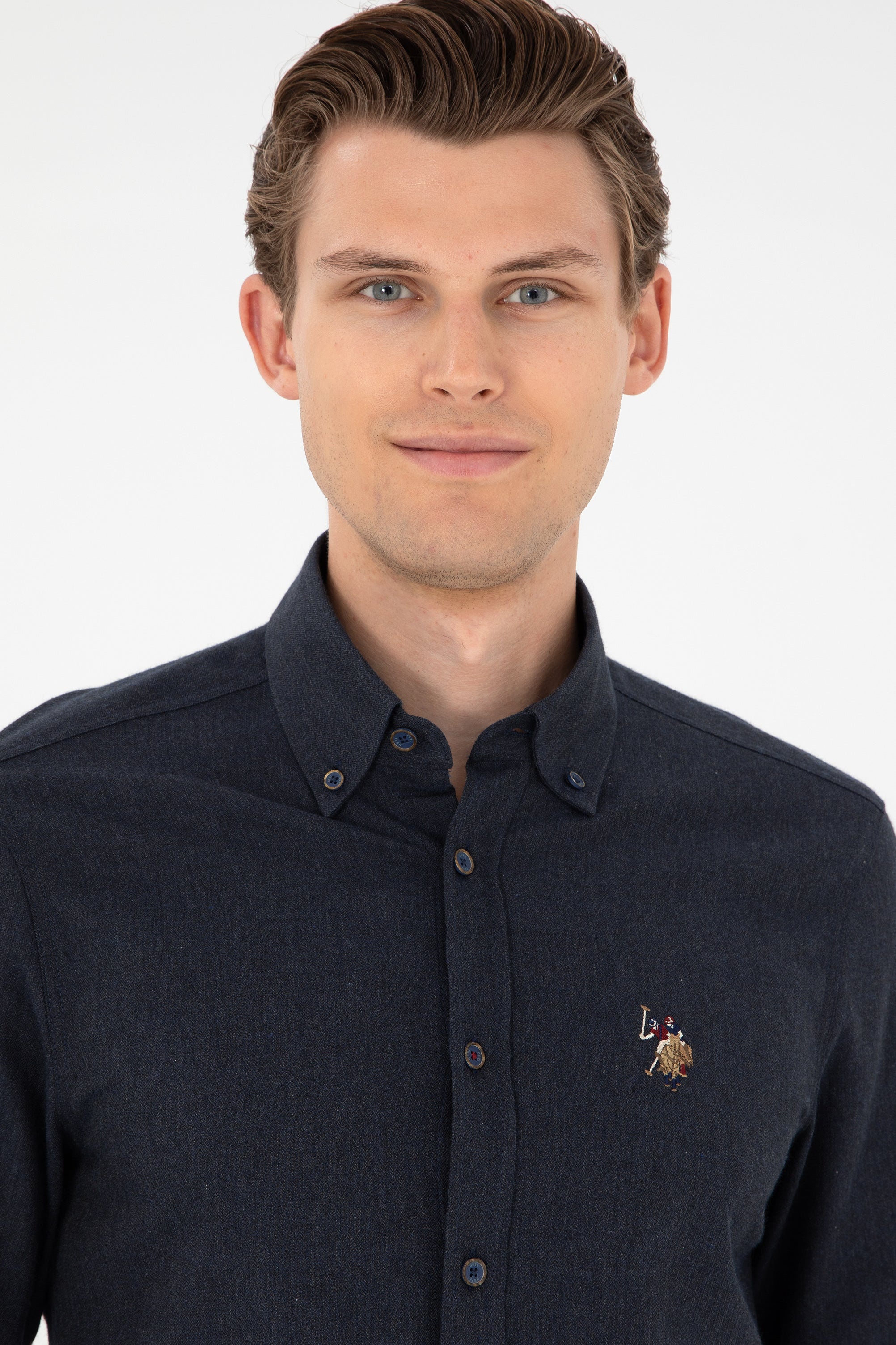 Kemishë klasike me logo klasike