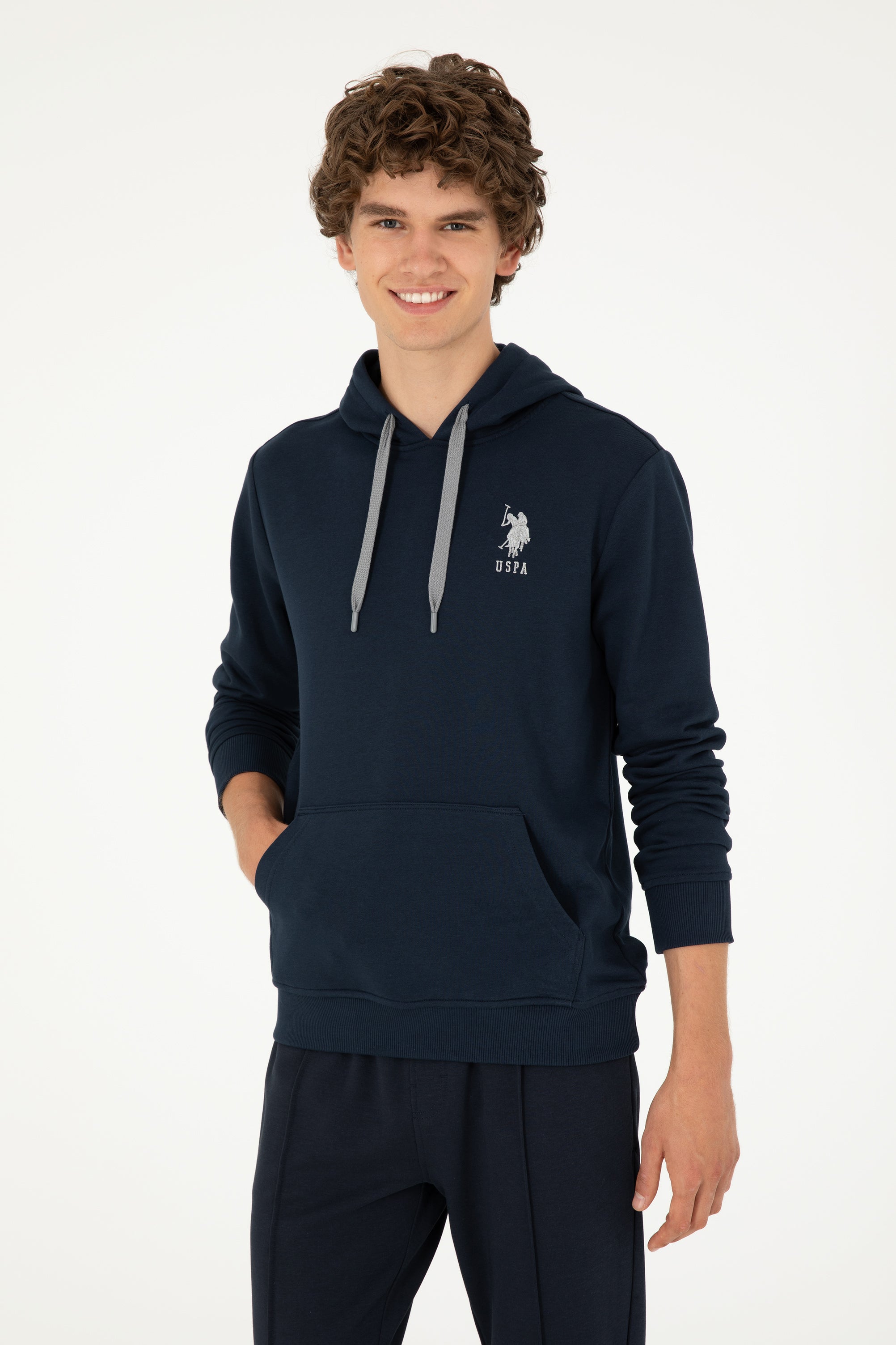 Hoodie me logo të qëndisur