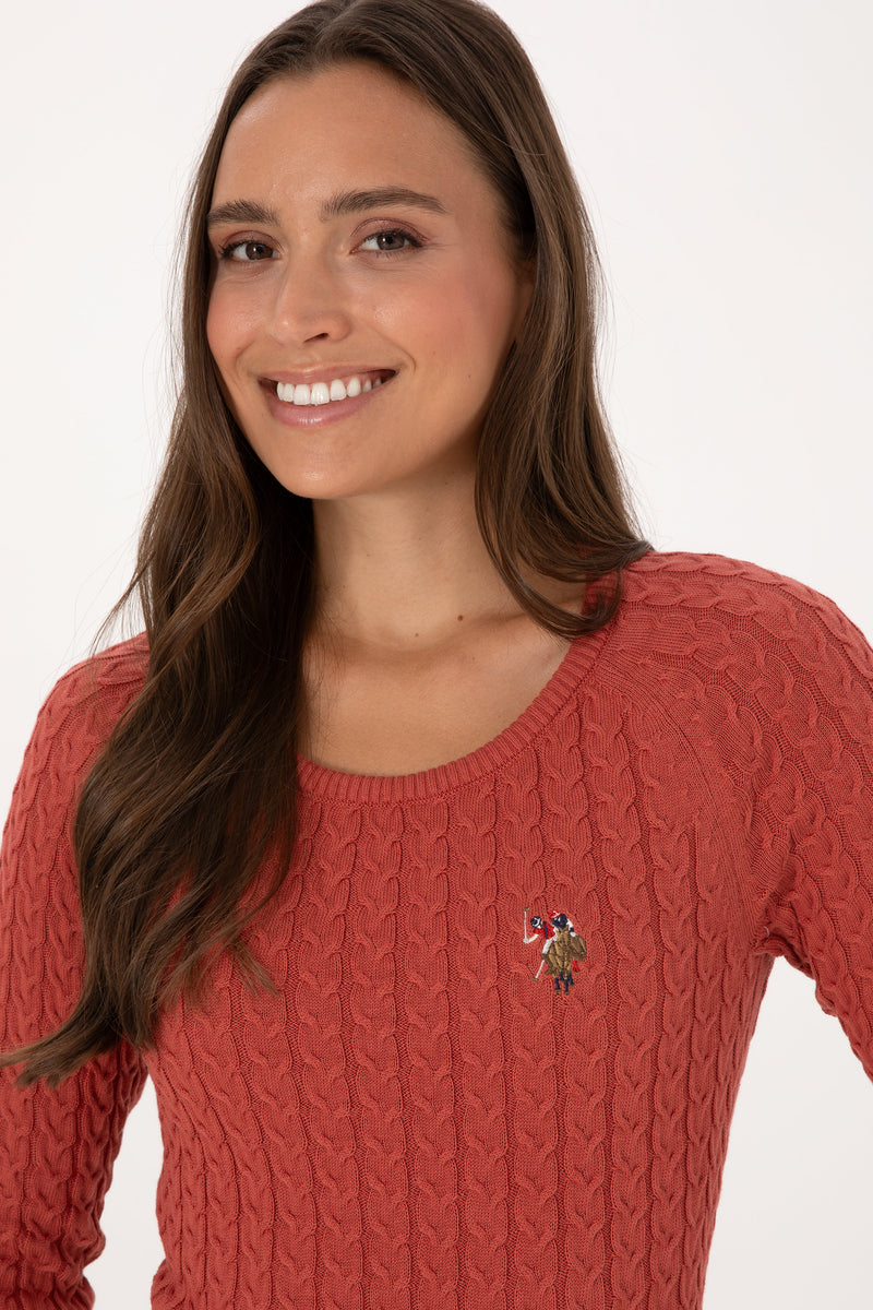 Triko klasike me thurje gërshete