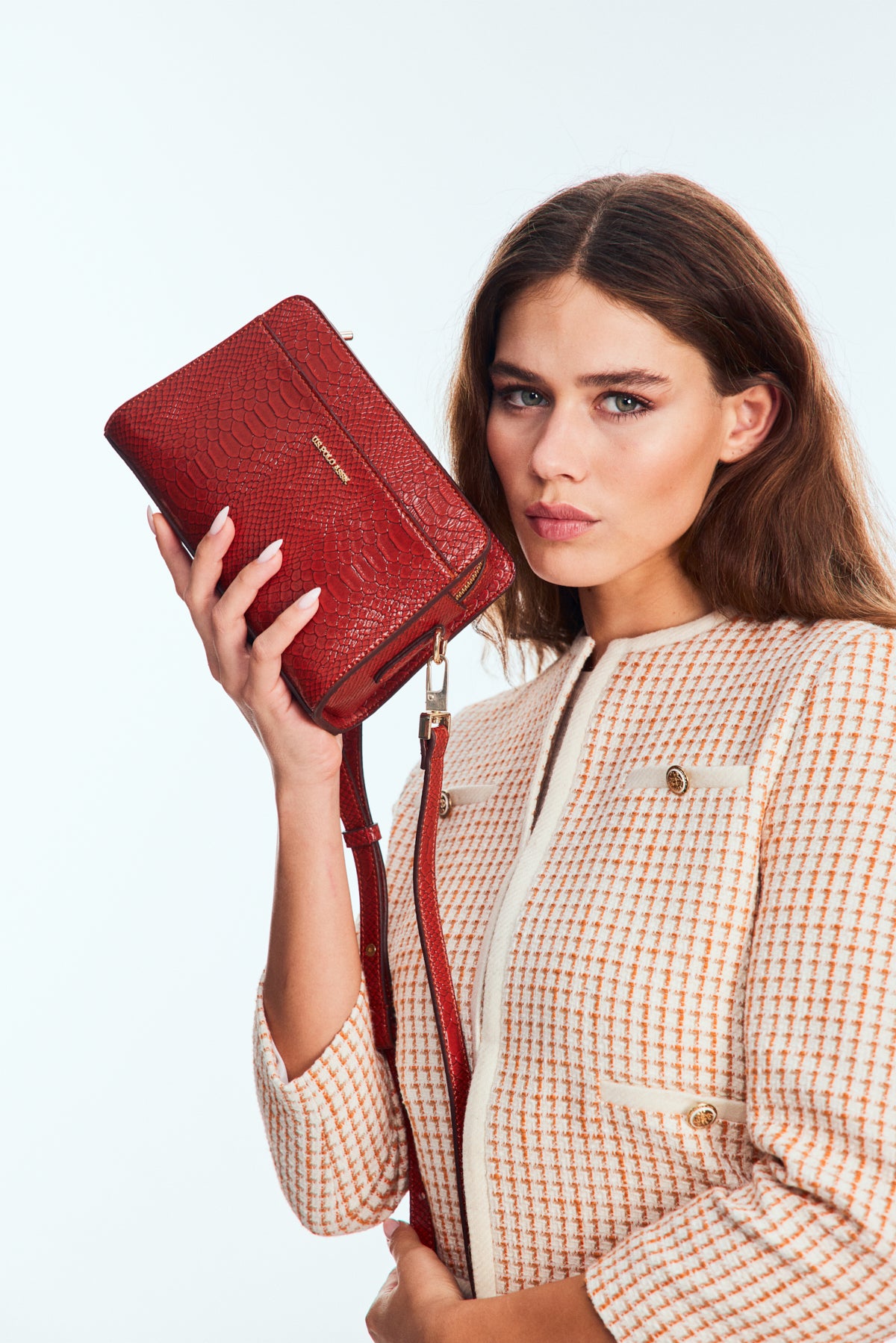 Çantë krahu drejtkëndore me reliev krokodili